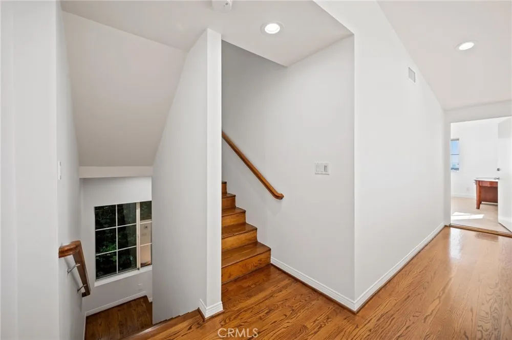 8246 Woodshill Trail Los Angeles, CA 90069
