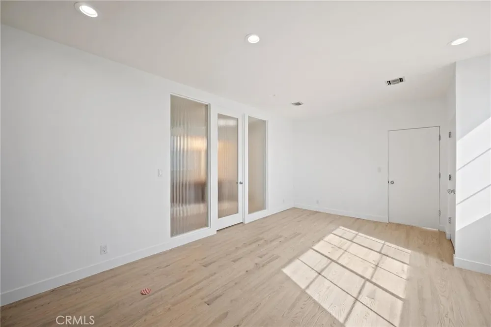 8246 Woodshill Trail Los Angeles, CA 90069