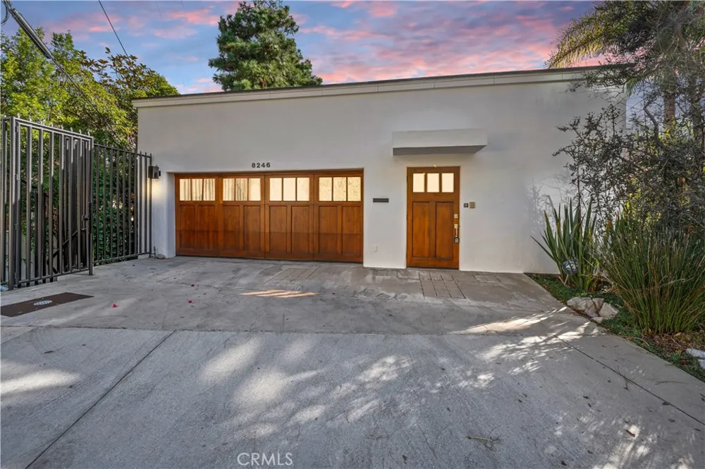 8246 Woodshill Trail Los Angeles, CA 90069