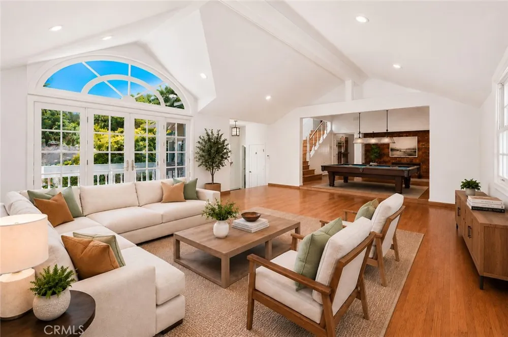 14934 Stonesboro Sherman Oaks, CA 91403