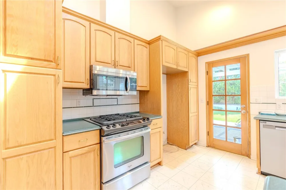 18530 Newbrook Circle Cerritos, CA 90703