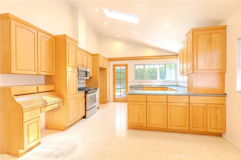 18530 Newbrook Circle Cerritos, CA 90703