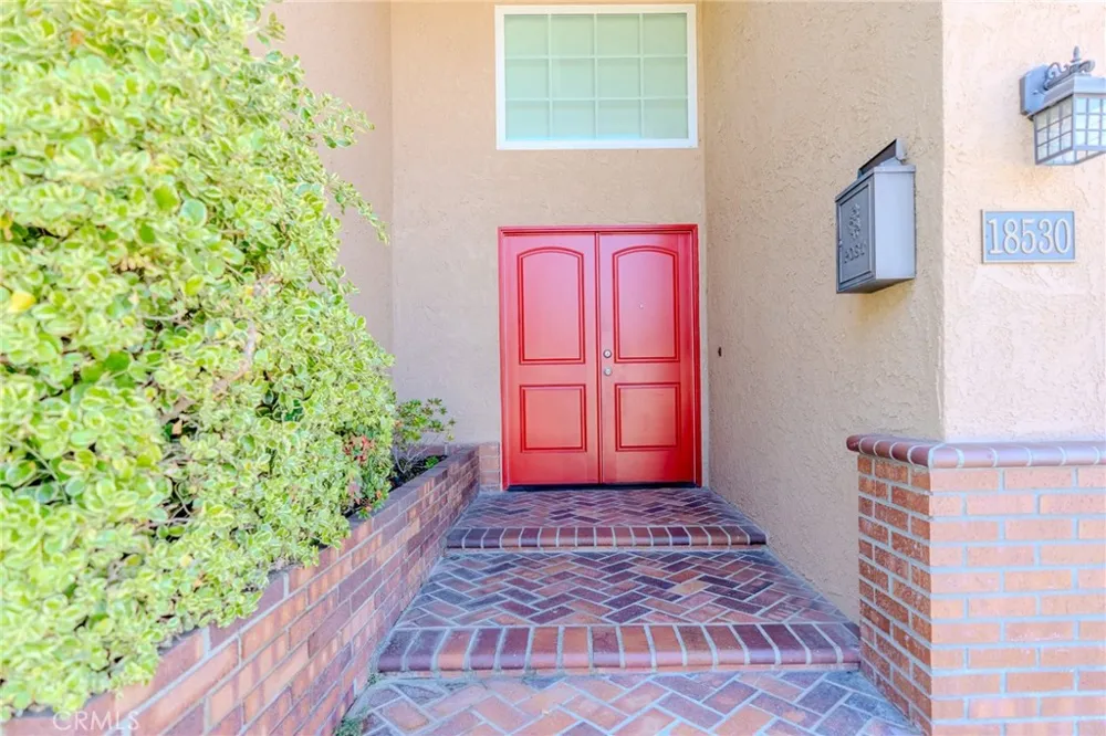 18530 Newbrook Circle Cerritos, CA 90703