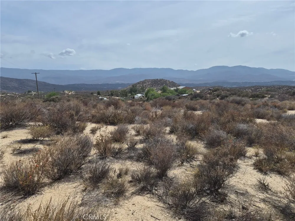 15 Goodlett Road Aguanga, CA 92536