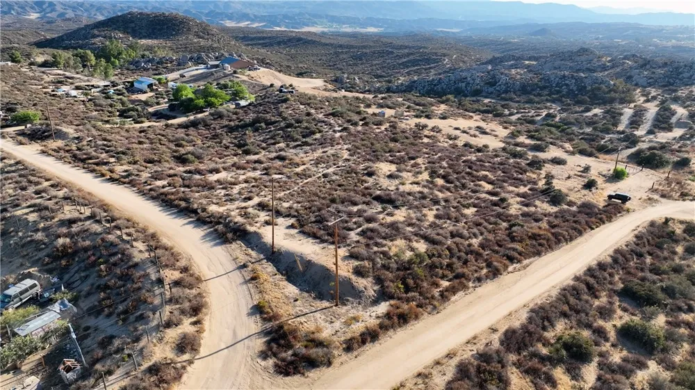 15 Goodlett Road Aguanga, CA 92536