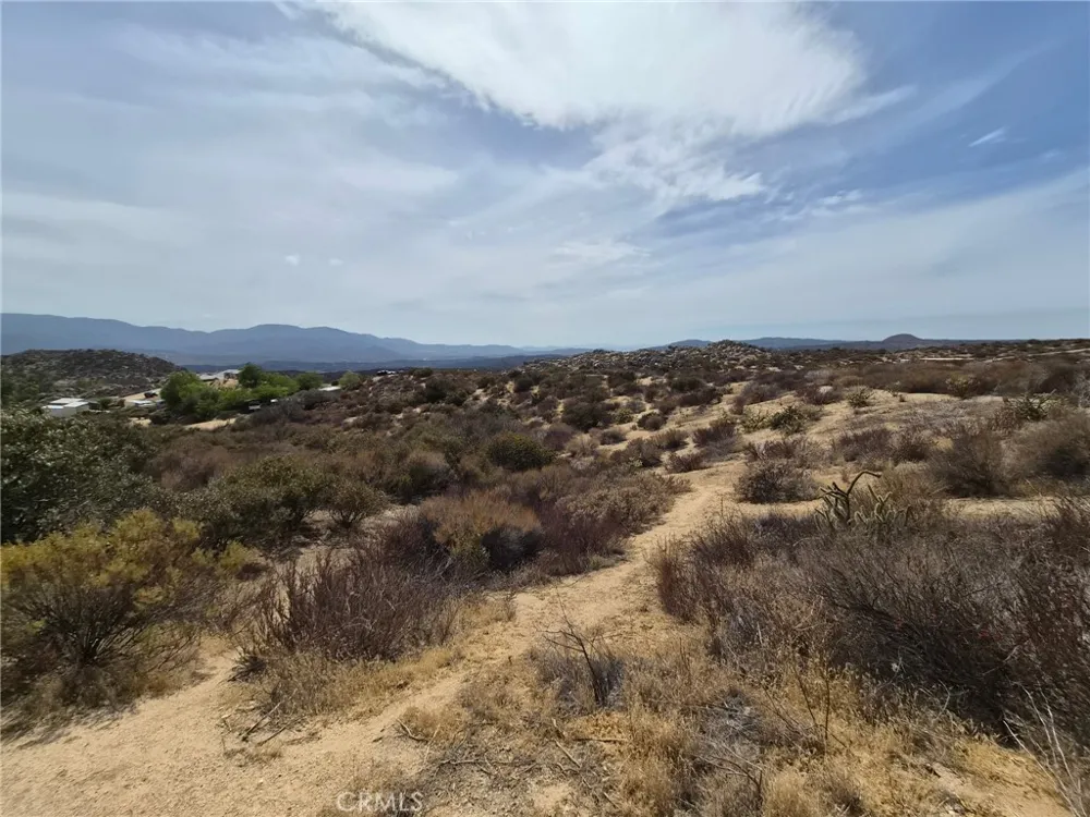 15 Goodlett Road Aguanga, CA 92536