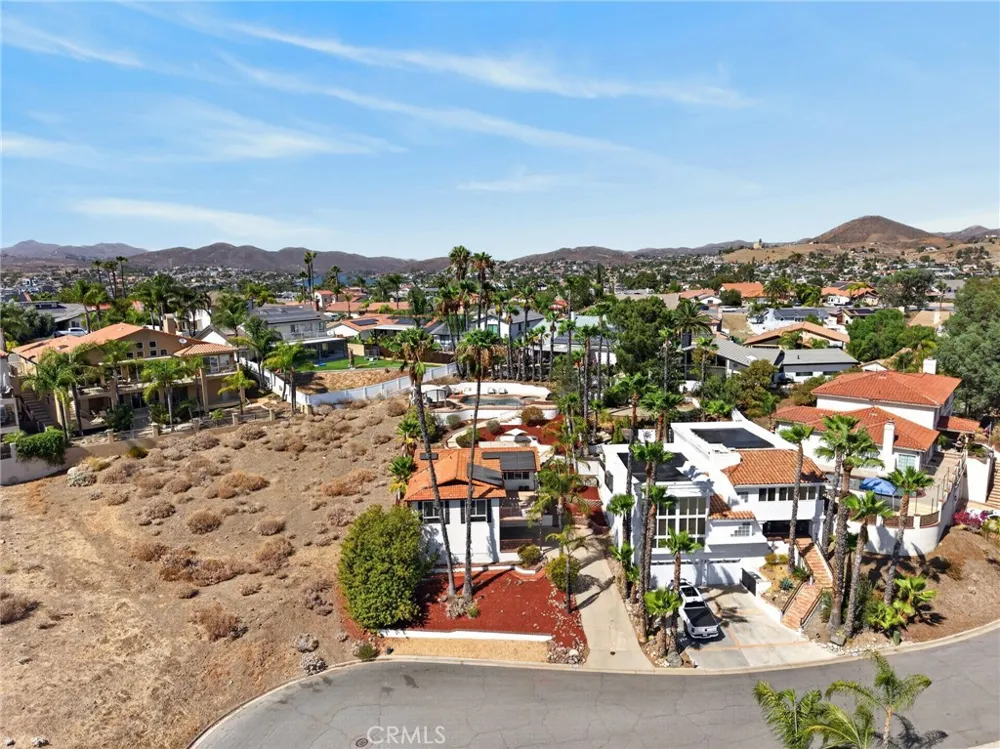 22673 Pin Tail Drive Canyon Lake, CA 92587