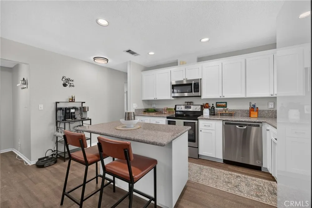 22673 Pin Tail Drive Canyon Lake, CA 92587
