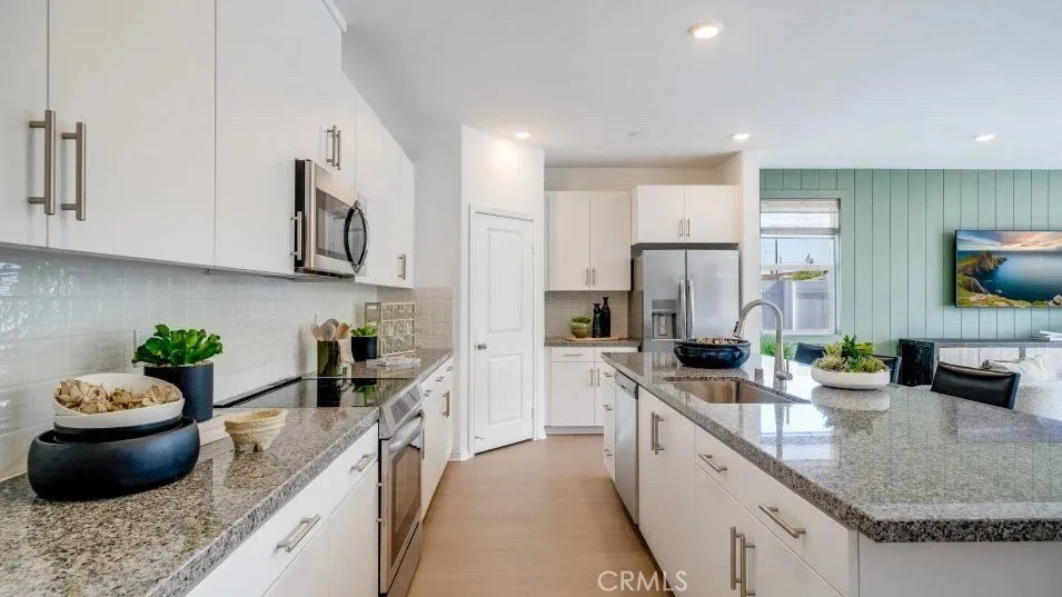 315 Grand Sky Road Perris, CA 92570