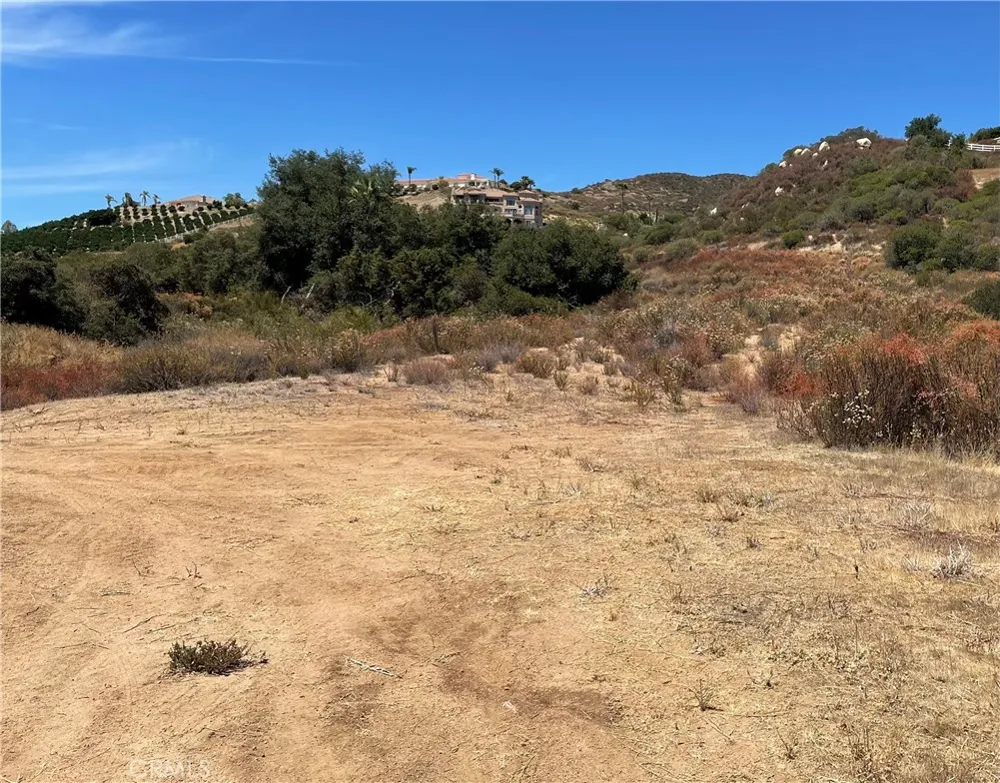21903 Los Robles Murrieta, CA 92562