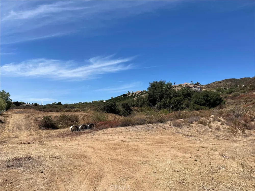 21903 Los Robles Murrieta, CA 92562
