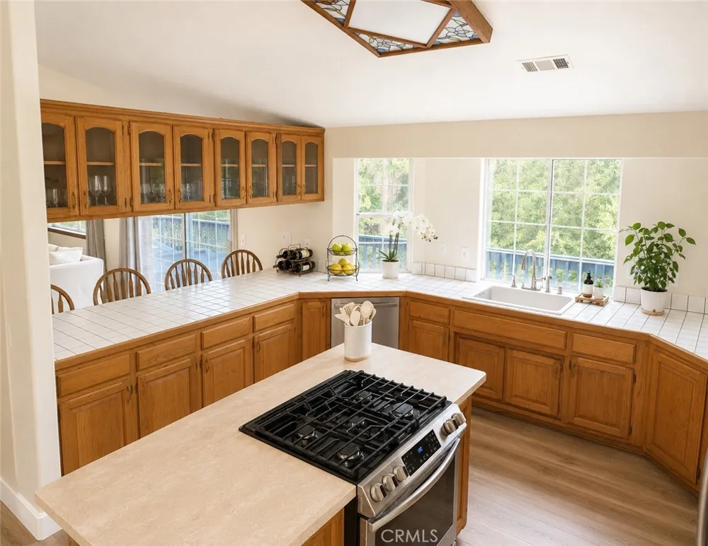 24645 Bernard Crestline, CA 92325