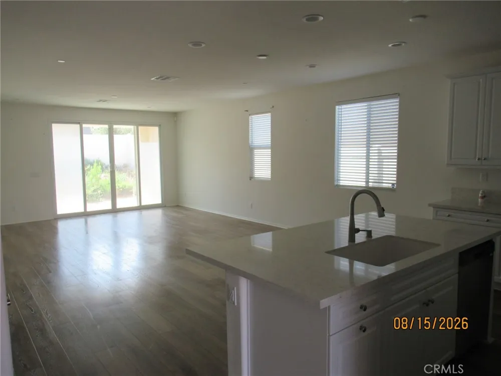 32589 Richardson Menifee, CA 92584