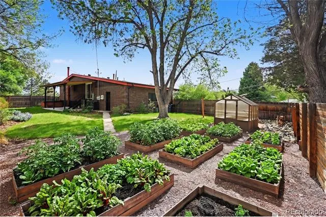 1890 S Monaco Parkway Denver, CO 80224