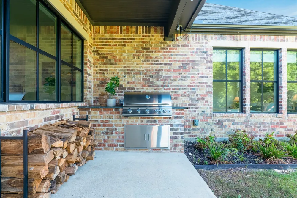 631 San Saba W Midlothian, TX 76065