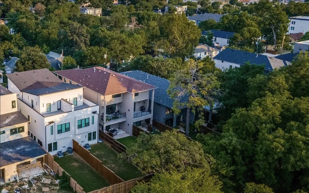2345 Hondo Avenue Dallas, TX 75219