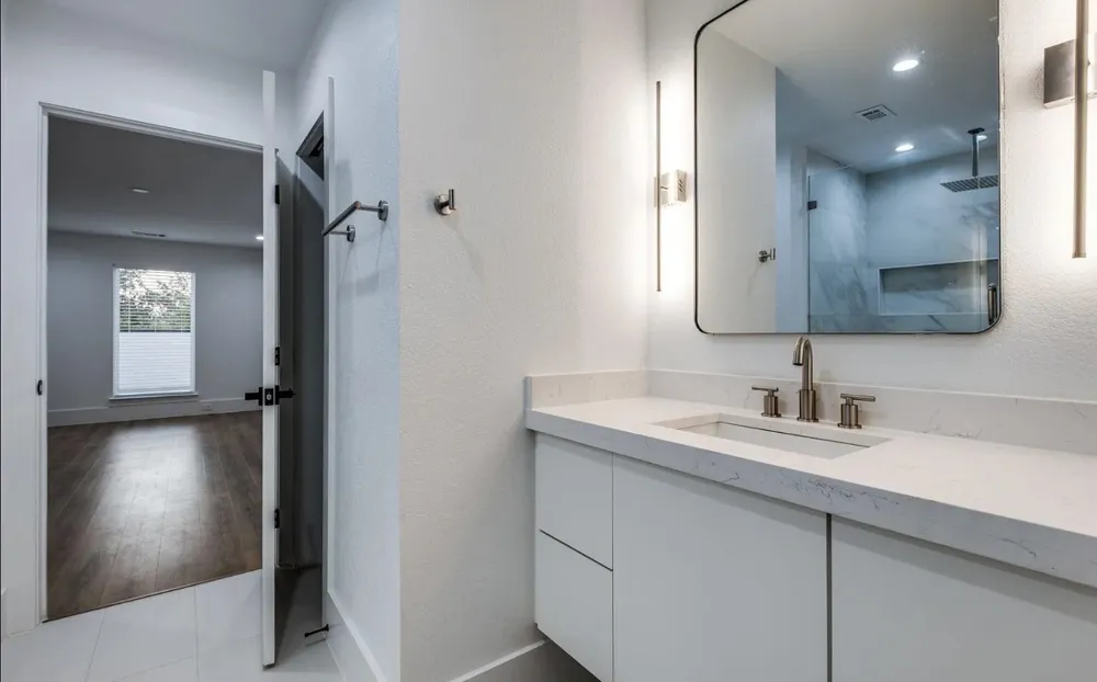 2345 Hondo Avenue Dallas, TX 75219