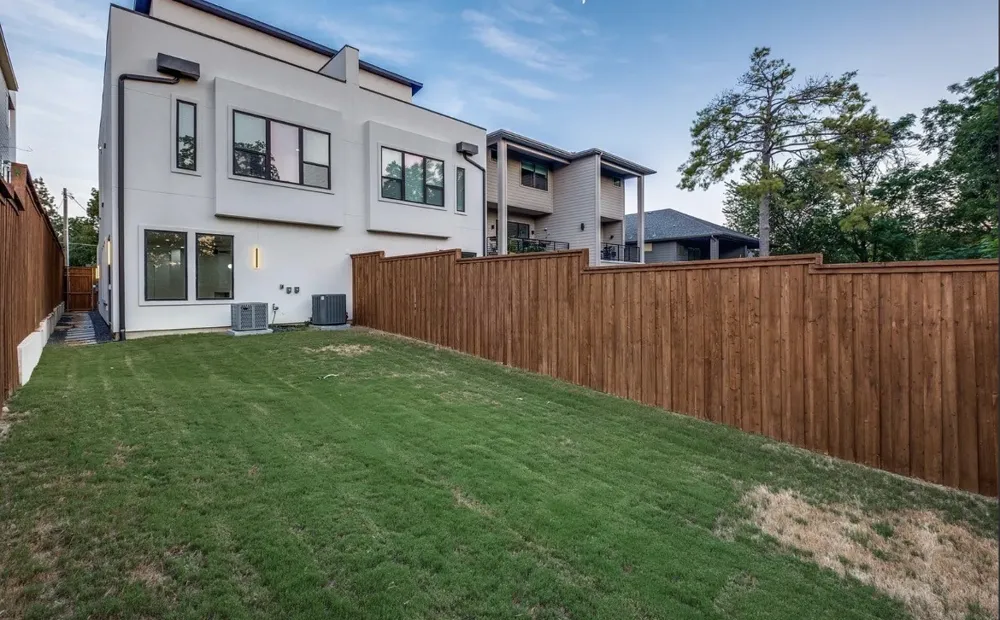 2345 Hondo Avenue Dallas, TX 75219