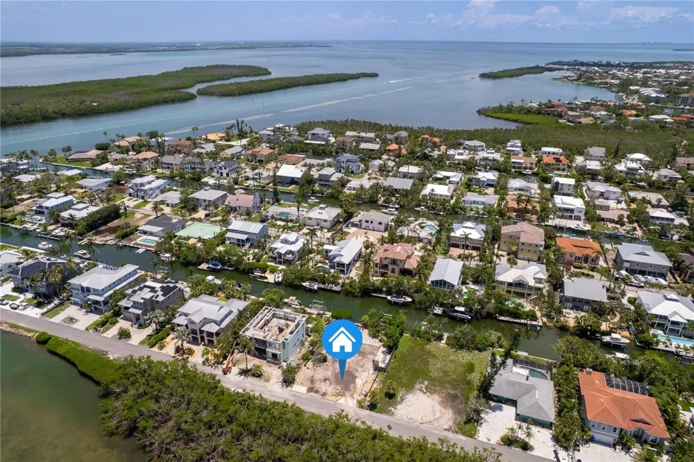 640 LYONS LANE Longboat Key, FL 34228