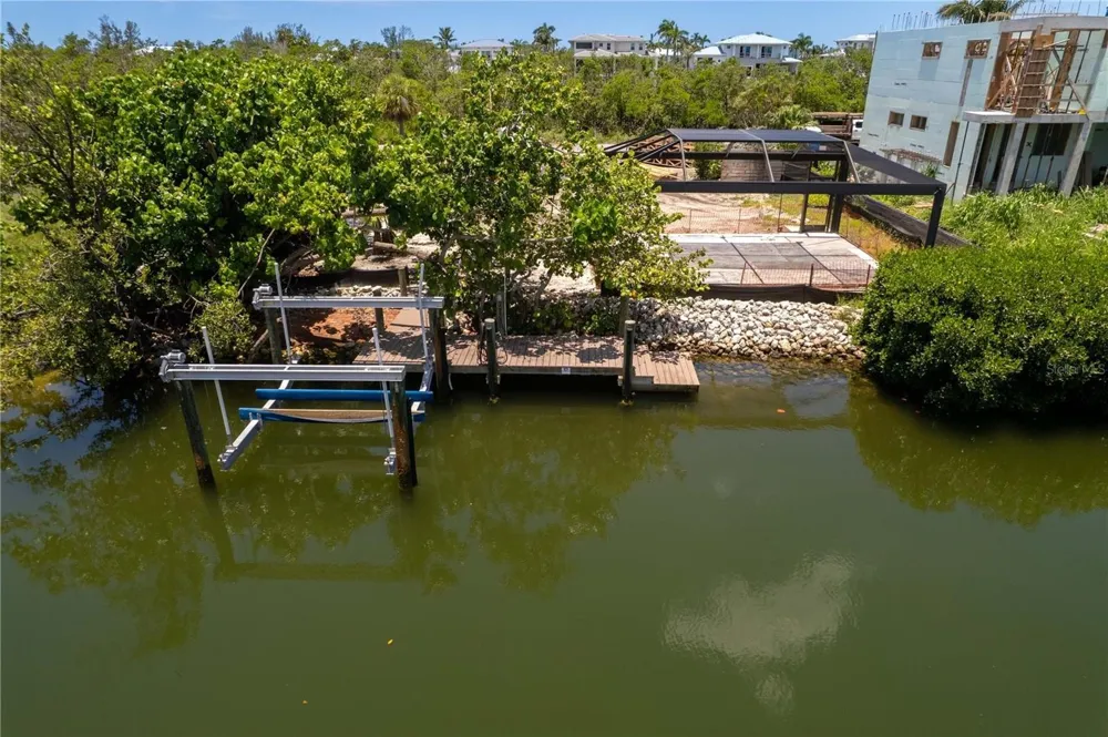 640 LYONS LANE Longboat Key, FL 34228
