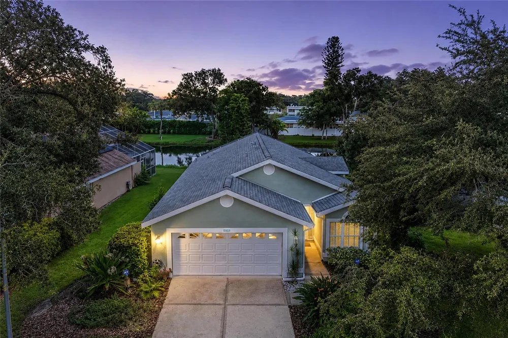 7488 ELEANOR CIRCLE Sarasota, FL 34243
