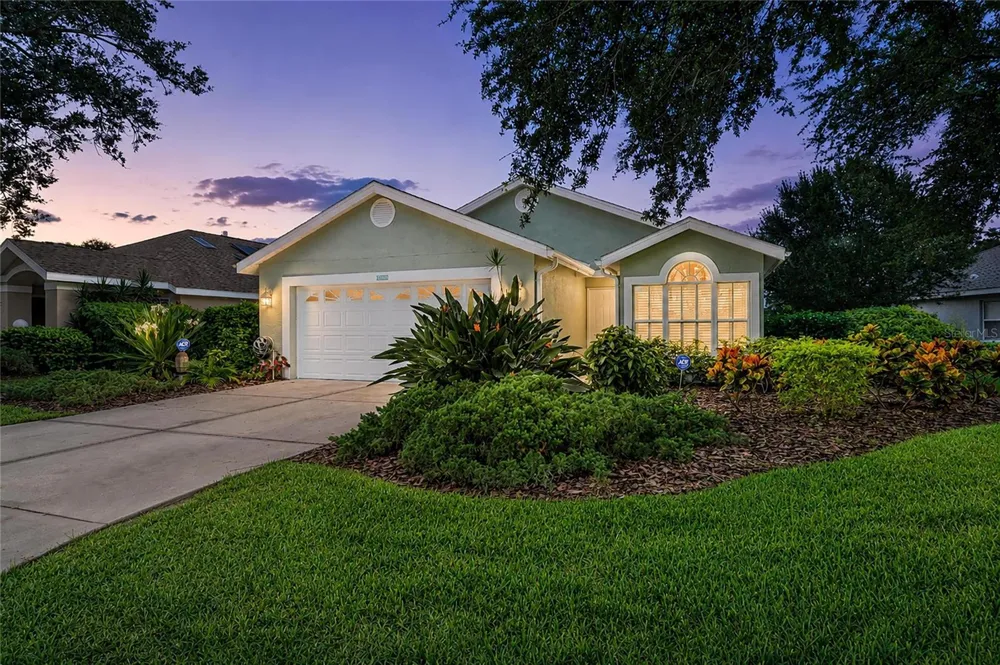 7488 ELEANOR CIRCLE Sarasota, FL 34243