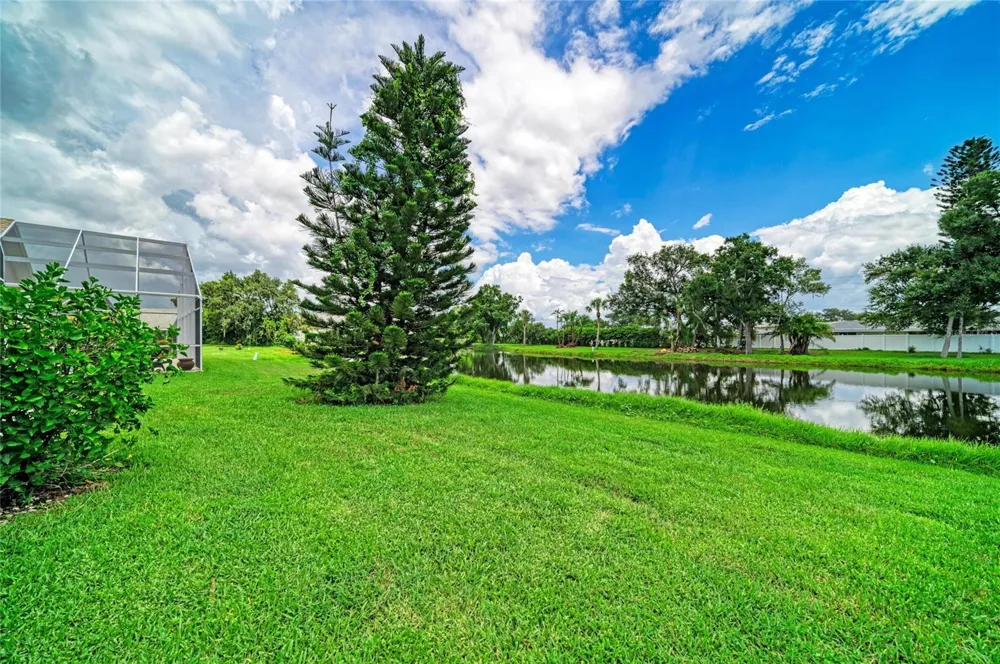 7488 ELEANOR CIRCLE Sarasota, FL 34243
