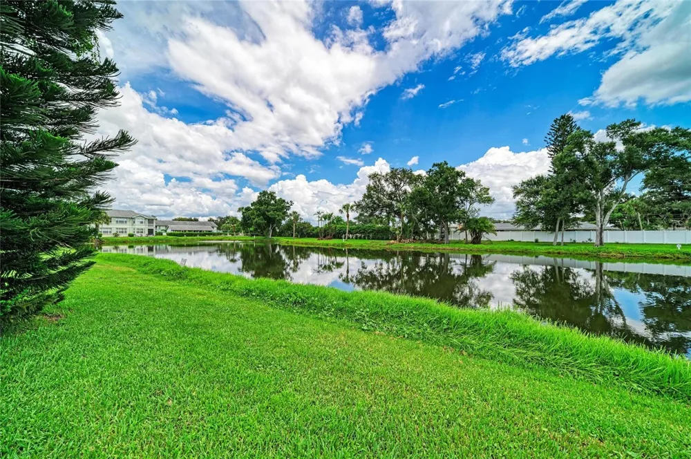 7488 ELEANOR CIRCLE Sarasota, FL 34243