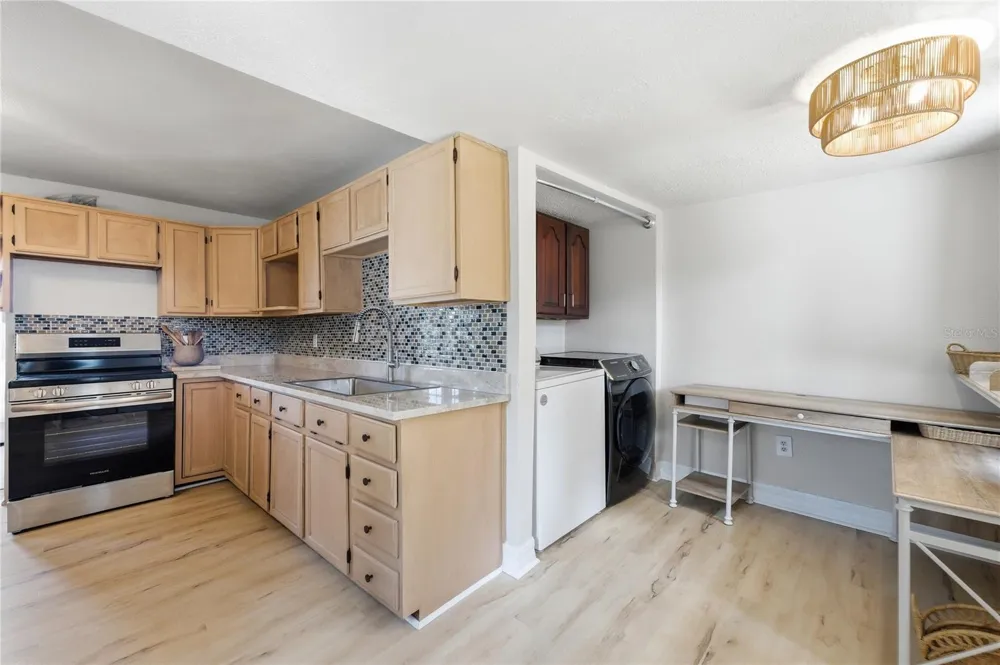 535 W OSCEOLA STREET Clermont, FL 34711