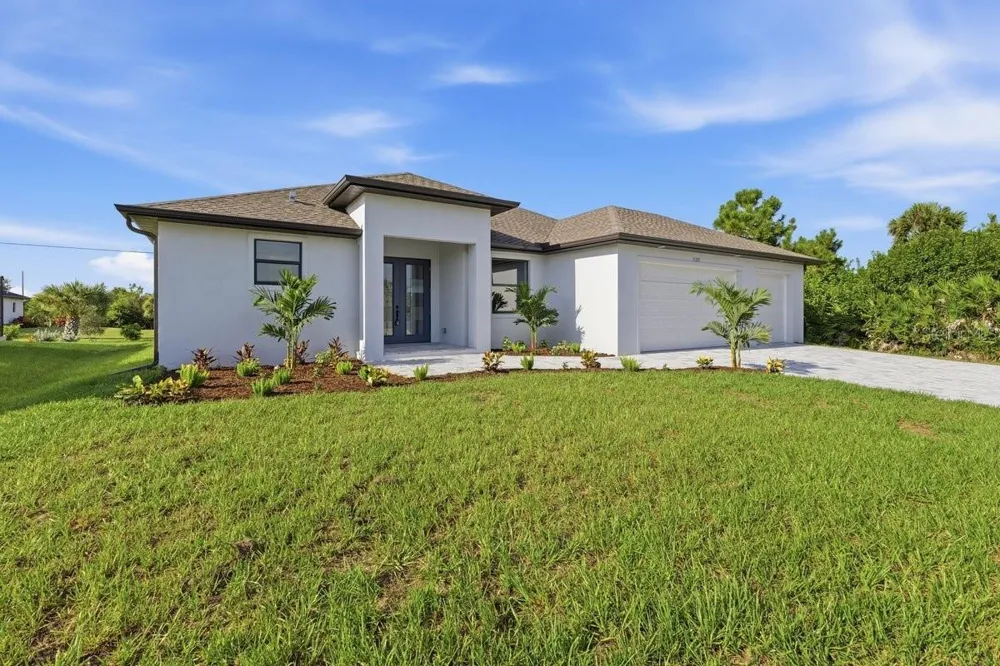 11201 CHALET AVENUE Englewood, FL 34224