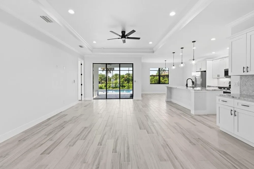11201 CHALET AVENUE Englewood, FL 34224