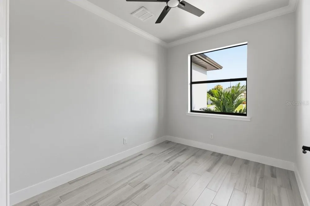 11201 CHALET AVENUE Englewood, FL 34224