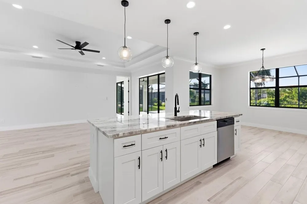 11201 CHALET AVENUE Englewood, FL 34224