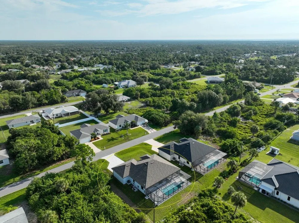 11201 CHALET AVENUE Englewood, FL 34224