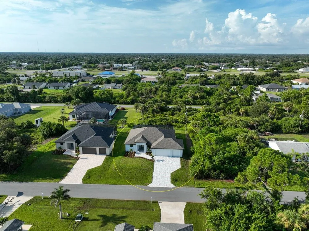 11201 CHALET AVENUE Englewood, FL 34224