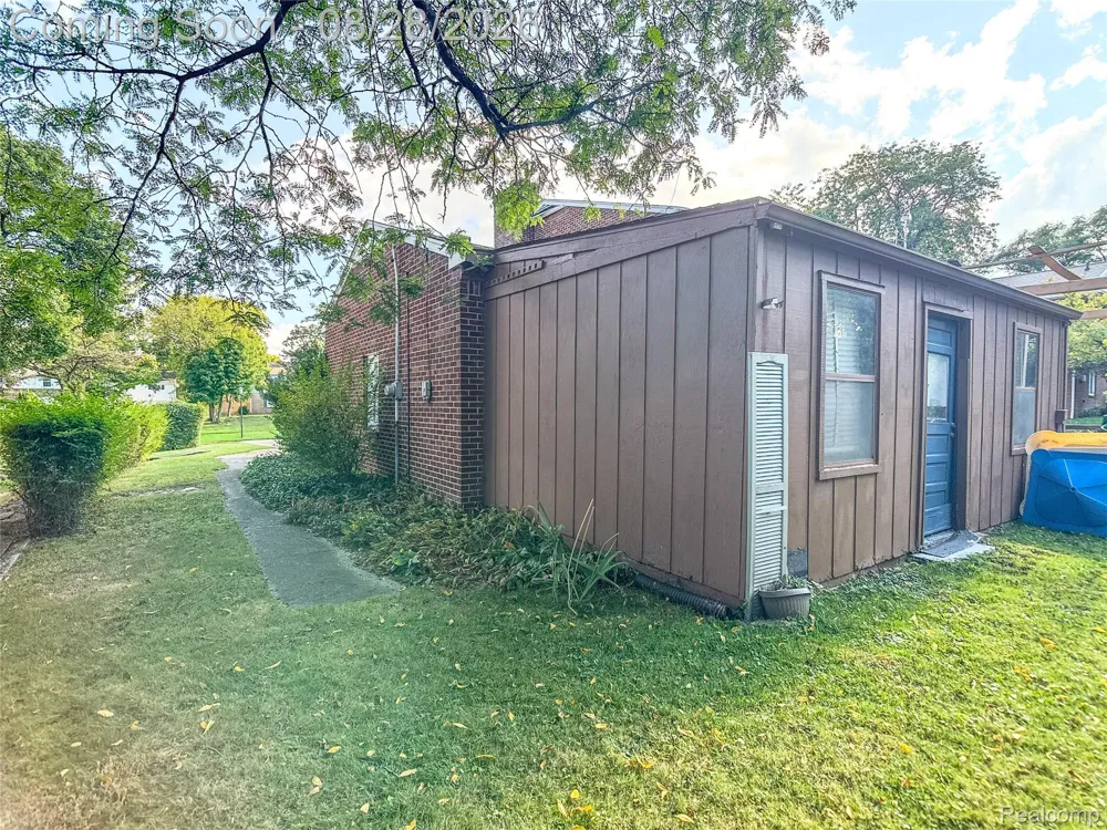 3102 Westwood Parkway Flint City, MI 48503