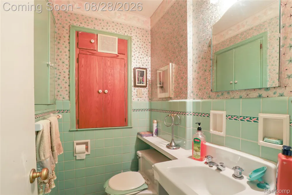 3102 Westwood Parkway Flint City, MI 48503