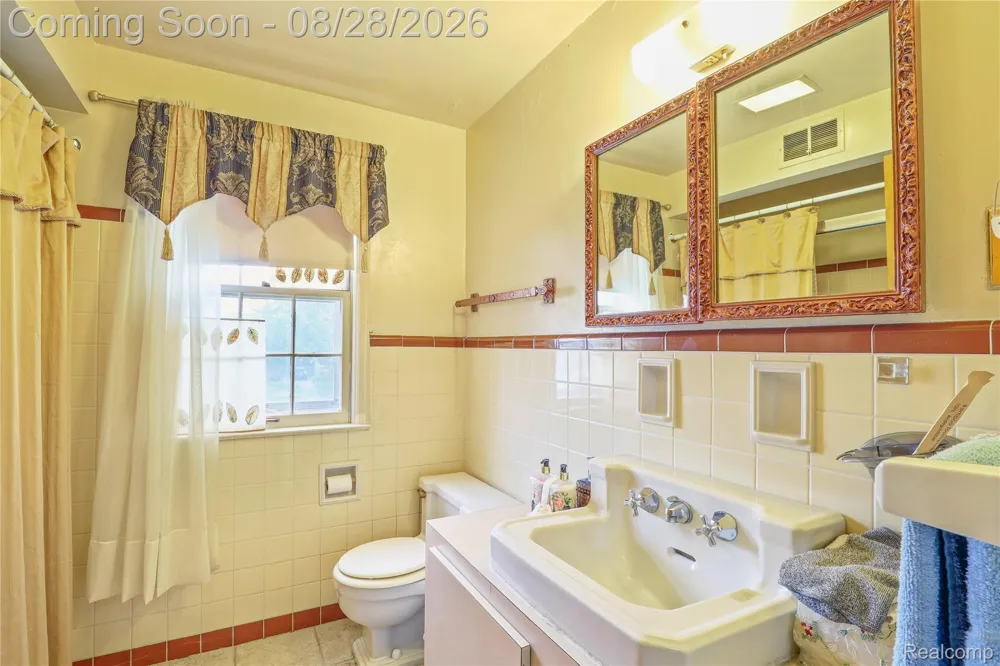 3102 Westwood Parkway Flint City, MI 48503