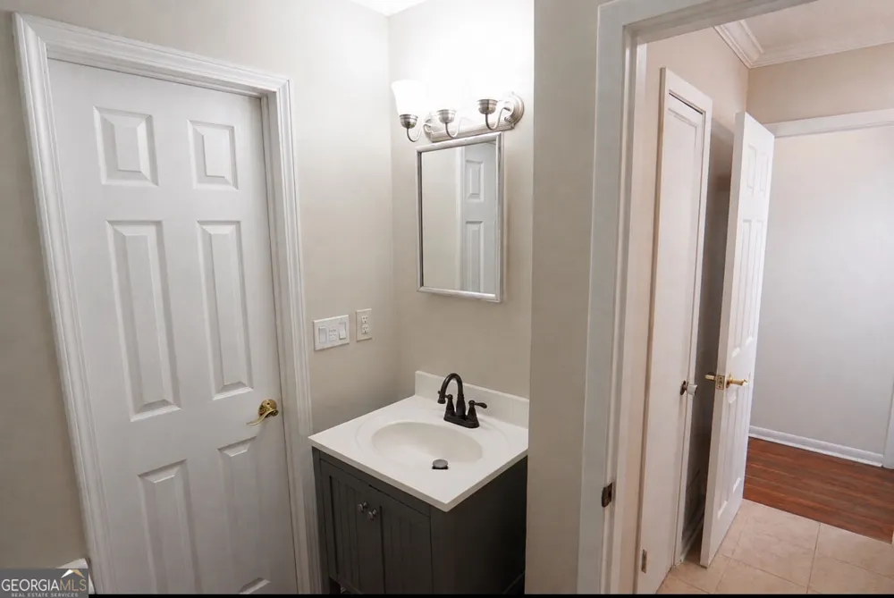 613 Sheppard Rd Stone Mountain, GA 30083