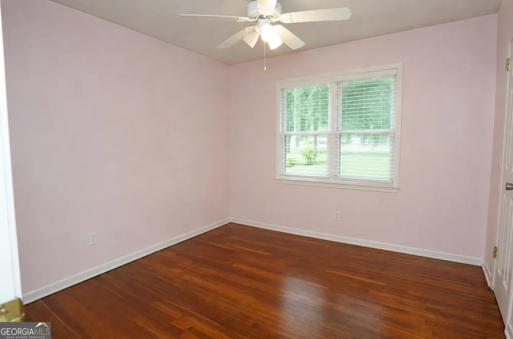 613 Sheppard Rd Stone Mountain, GA 30083