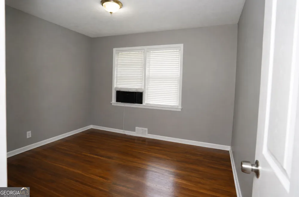 613 Sheppard Rd Stone Mountain, GA 30083