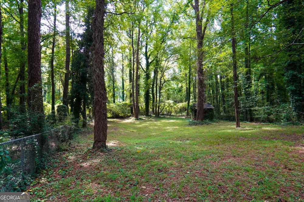 613 Sheppard Rd Stone Mountain, GA 30083