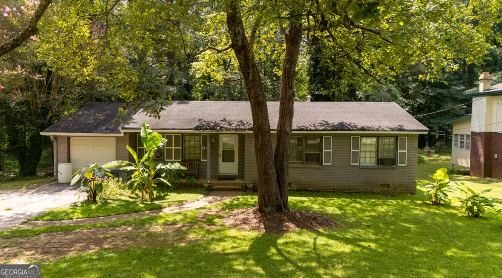 613 Sheppard Rd Stone Mountain, GA 30083