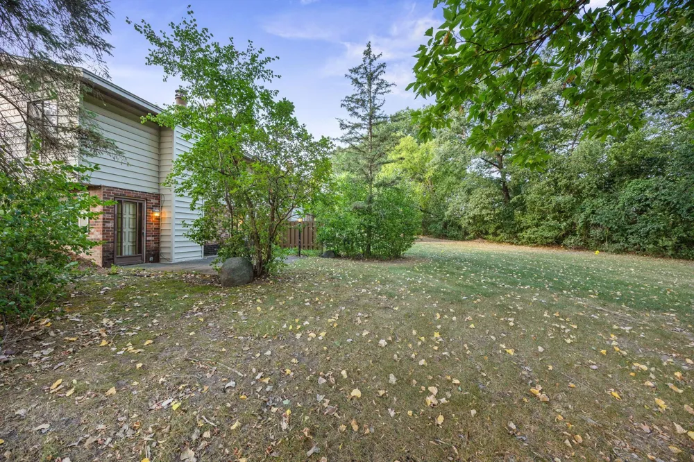 2241 Country Lane Minnetonka, MN 55305