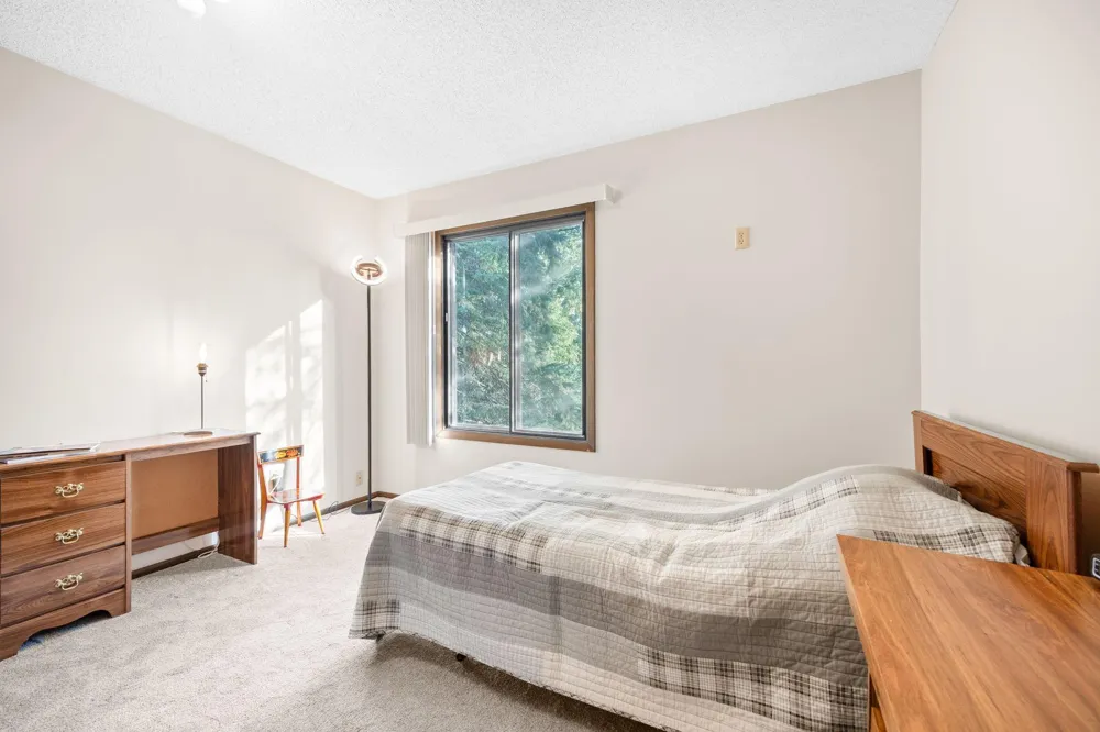 2241 Country Lane Minnetonka, MN 55305
