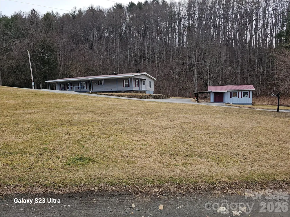 656 Water Street Bakersville, NC 28705