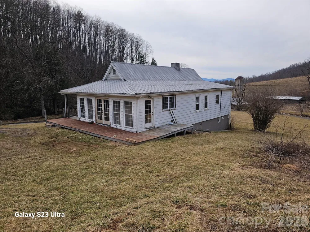 656 Water Street Bakersville, NC 28705