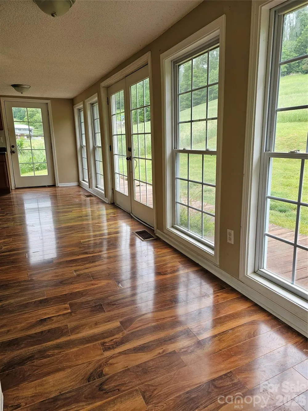 656 Water Street Bakersville, NC 28705