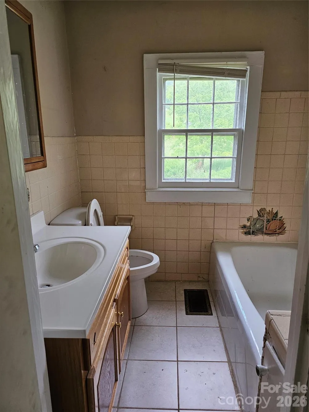 656 Water Street Bakersville, NC 28705