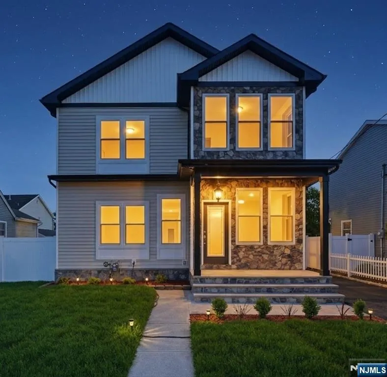 588 Maple Avenue Saddle Brook, NJ 07663